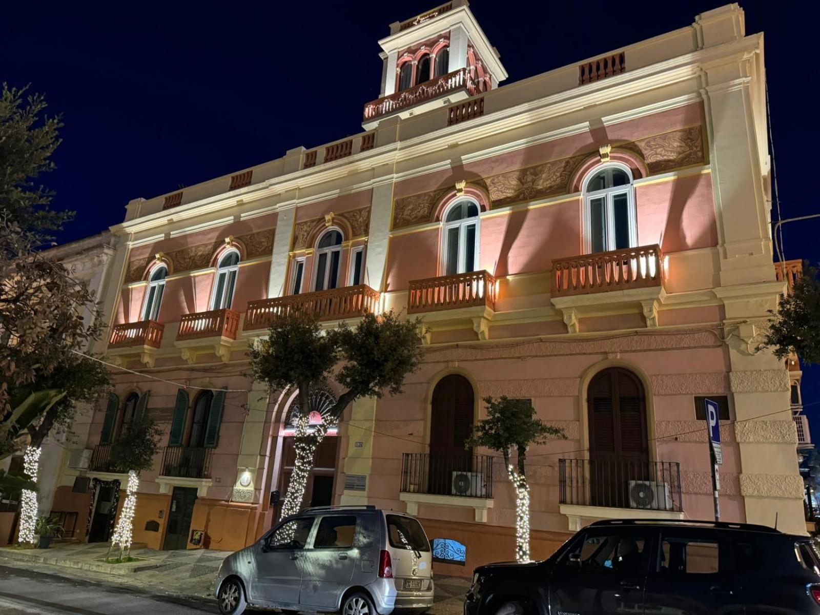 Palazzo Vallebona Gallipolli Exteriör bild